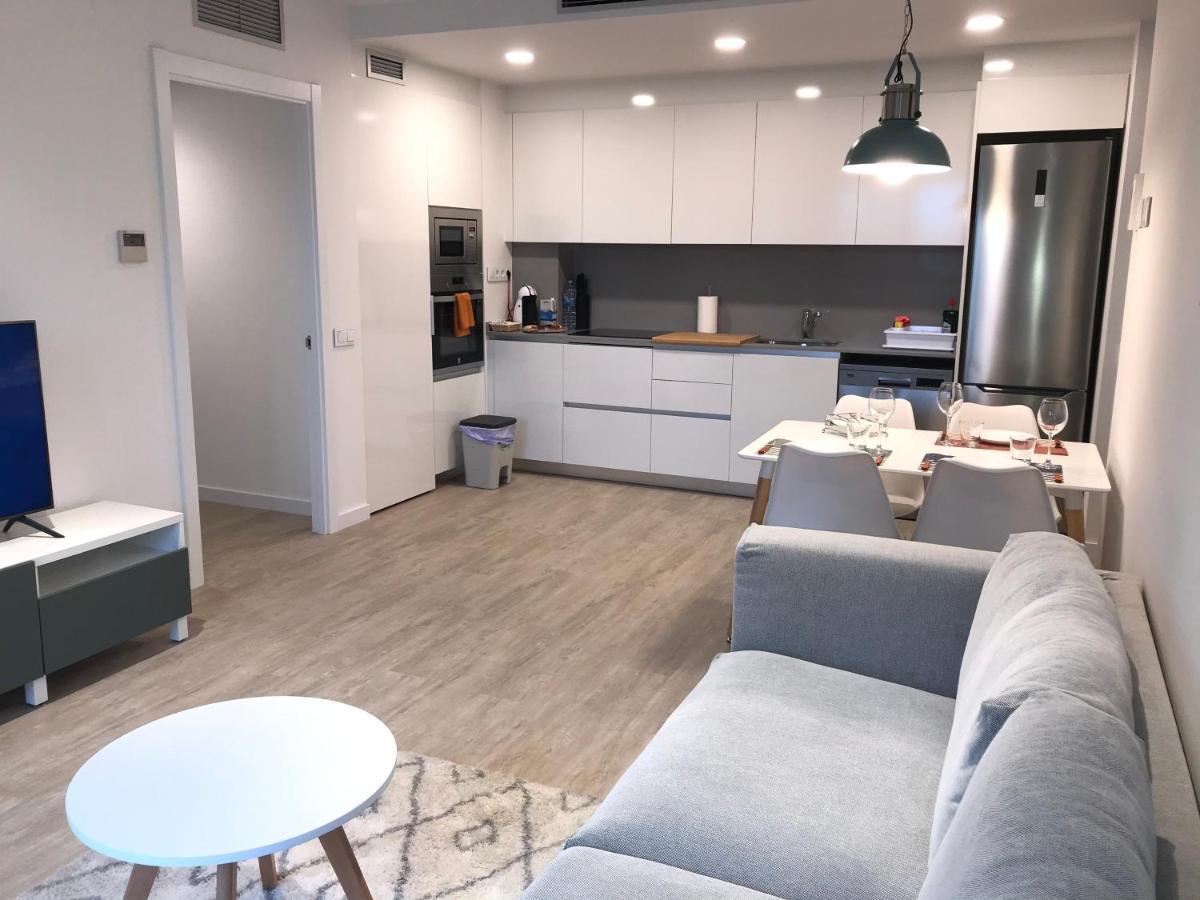 Llull Home Sant Adria de Besos Dış mekan fotoğraf